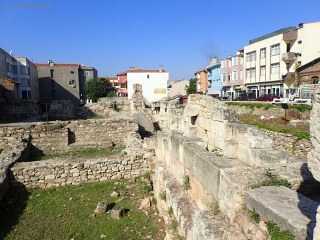 edirne-50535-zbytky-hradeb.jpg