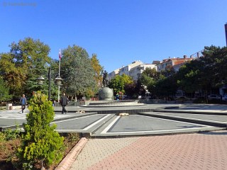 kirklareli-40434-pamatnik.jpg